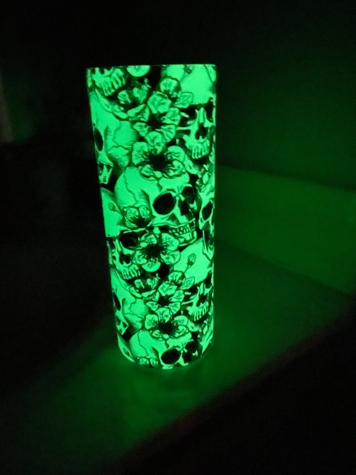 Skull 2 glow tumbler